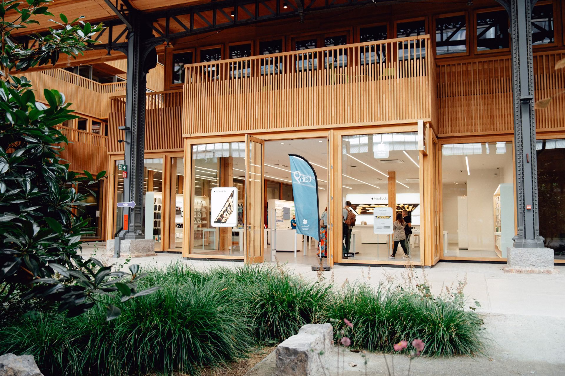 your store at tour & taxis